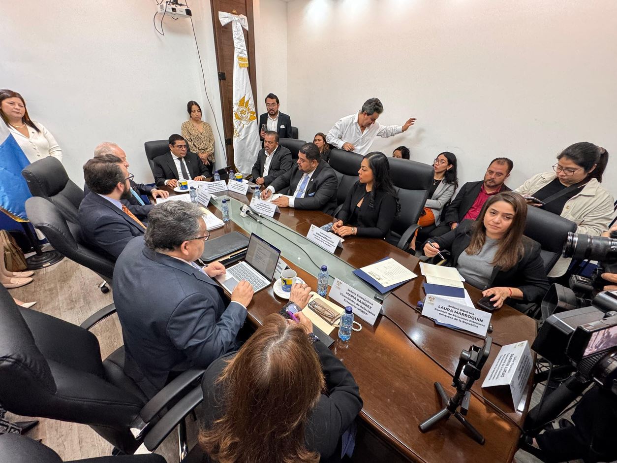 Canciller Carlos Martínez comparece ante diputados por retiro de reserva al artículo 27 de la Convención de Viena