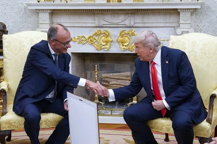 Trump promete “un buen acuerdo” arancelario con la Unión Europea en reunión con Friedrich Merz